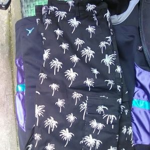 Size36 palm tree cargo shorts